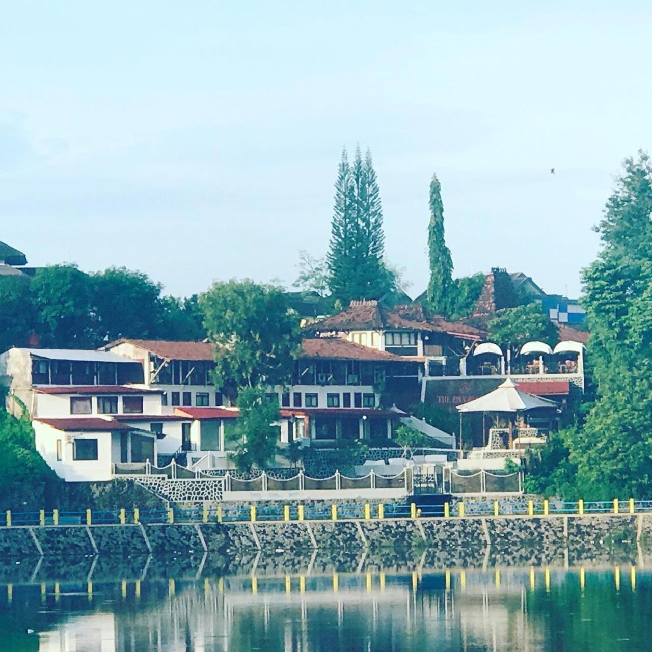 Omah Kenangan At Seven Trumpets Resort Maguwo Buitenkant foto